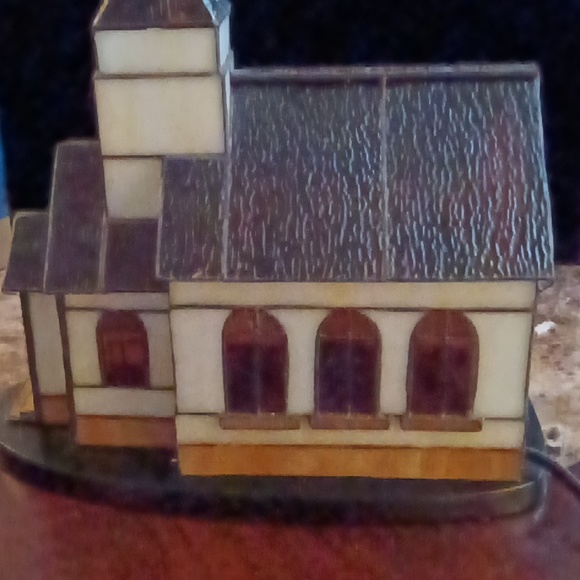 Vintage Tiffany Style Stained Glass Light Up Church - Picture 7 of 14